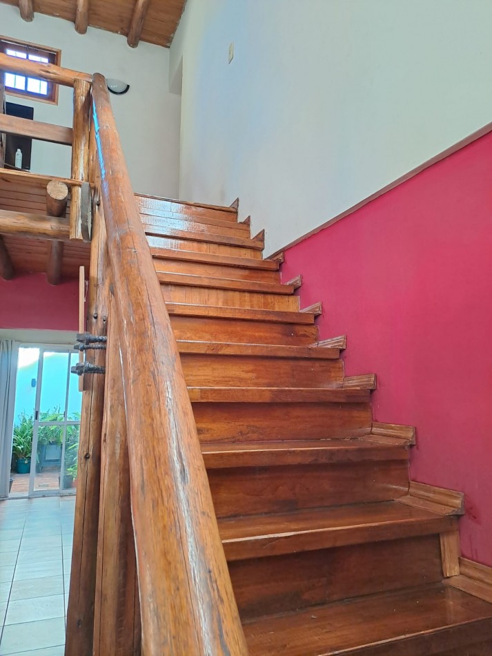 CASA EN VENTA 4 DORMITORIOS EN DORREGO GUAYMALLEN