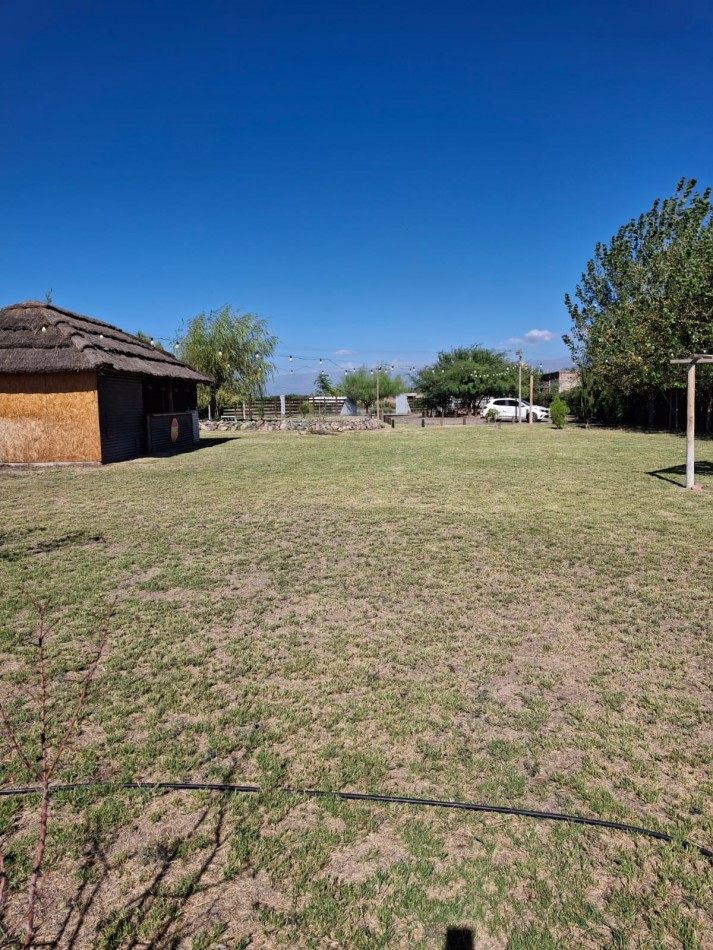 Exclusivo terreno en Venta con laguna, quincho  y parque.