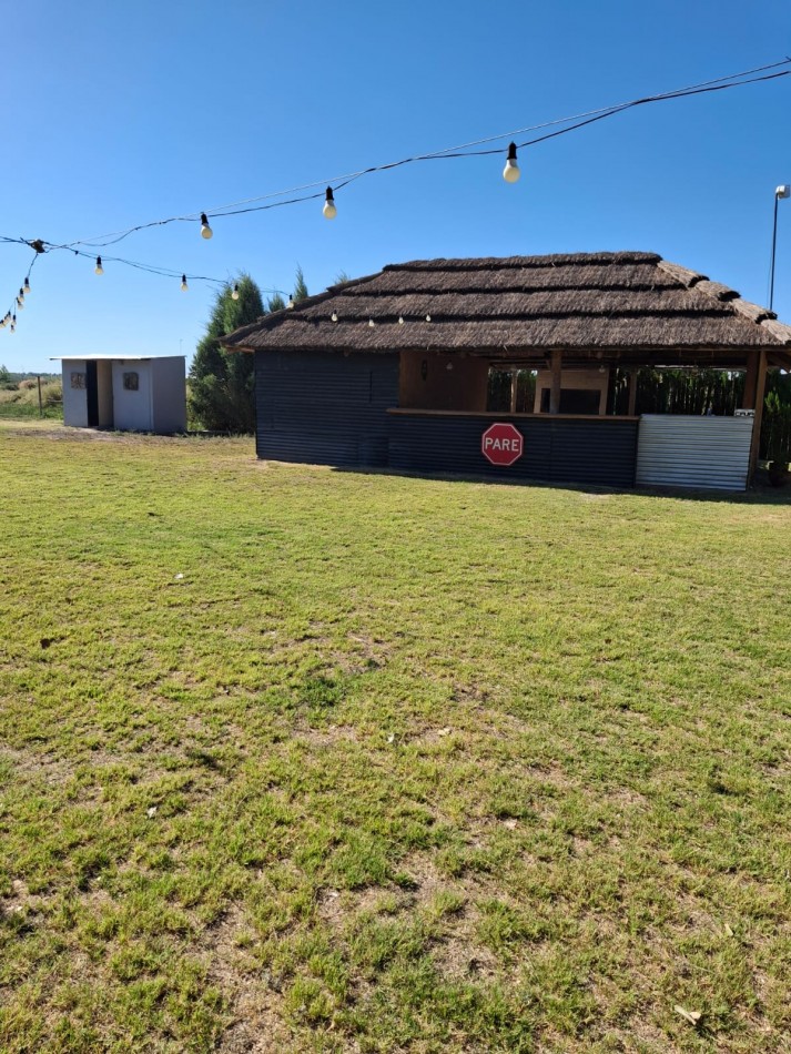 Exclusivo terreno en Venta con laguna, quincho  y parque.