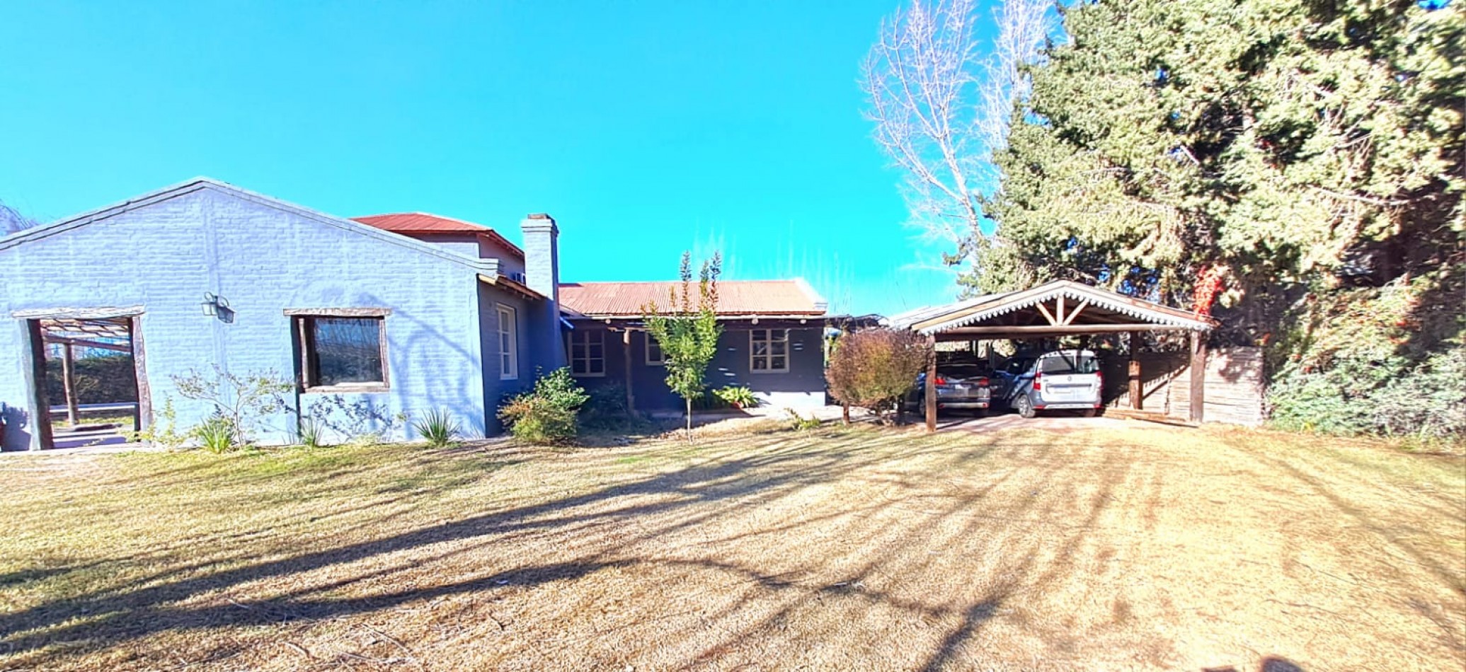 CASA EN VENTA EN EL COMPLEJO LOS LIRIOS GUAYMALLEN