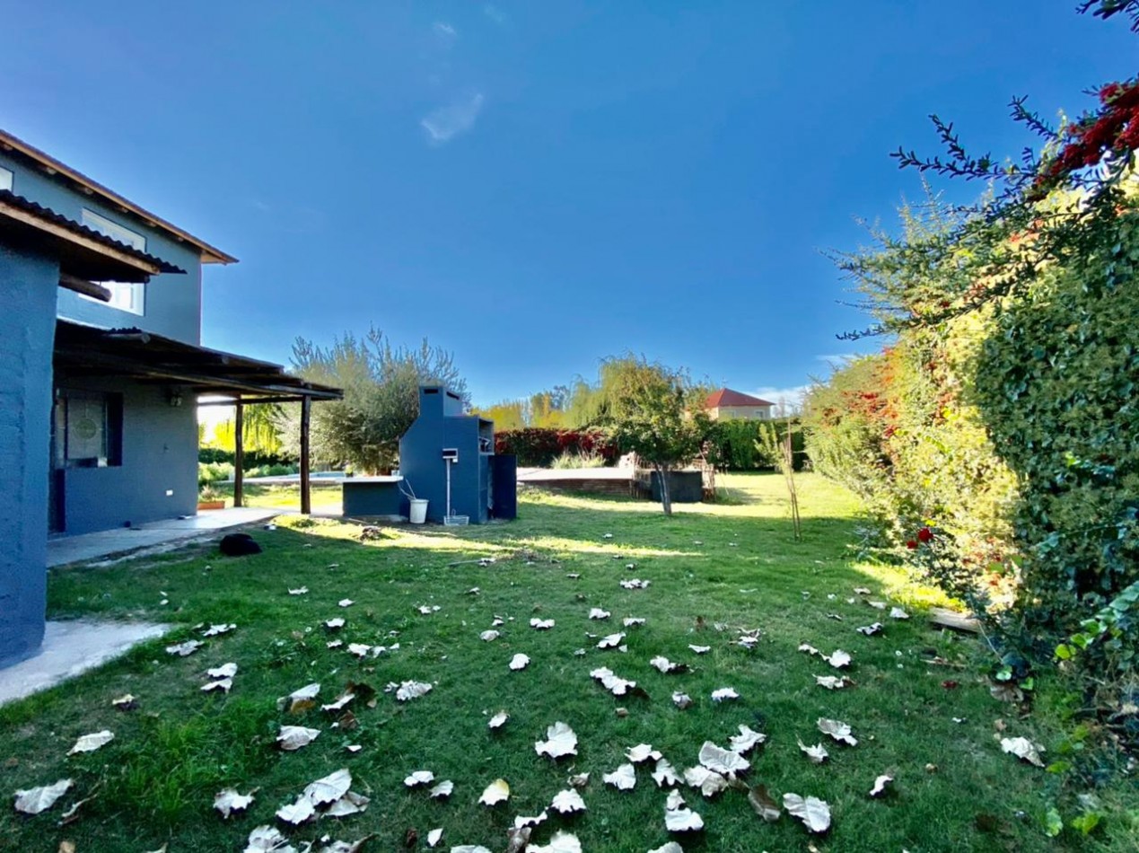CASA EN VENTA EN EL COMPLEJO LOS LIRIOS GUAYMALLEN