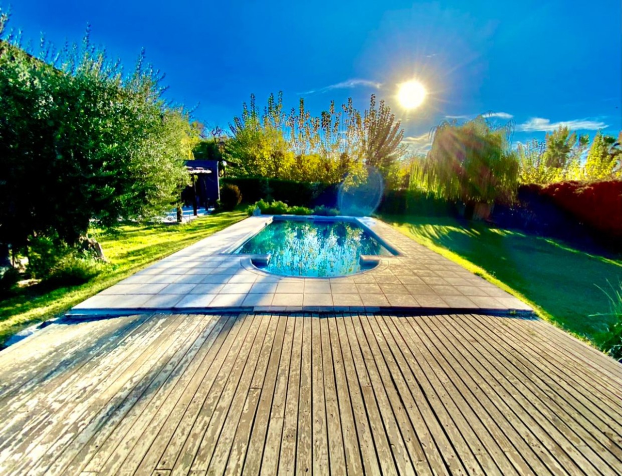 CASA EN VENTA EN EL COMPLEJO LOS LIRIOS GUAYMALLEN