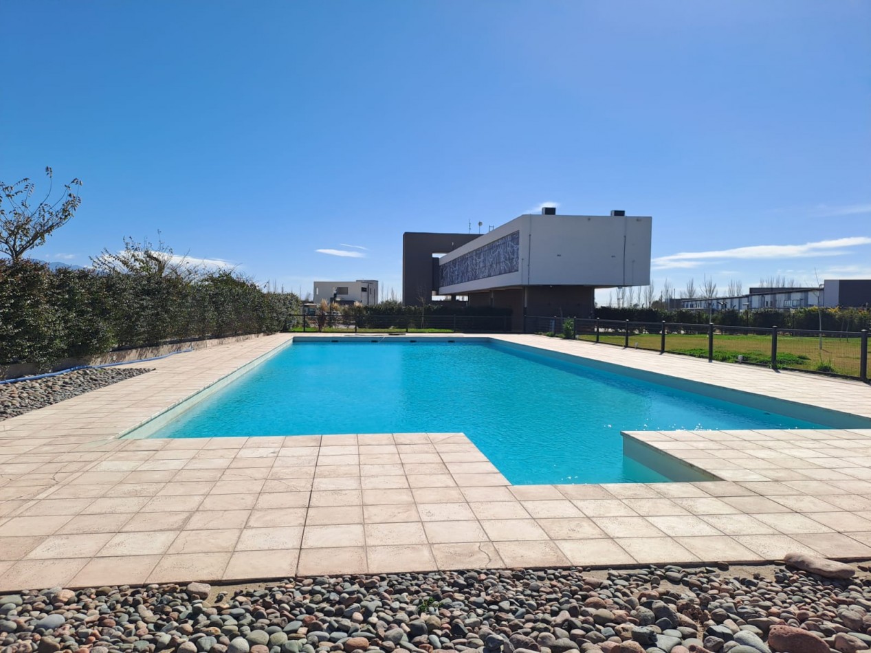 Lote en Venta Barrio Alma Gardenia.