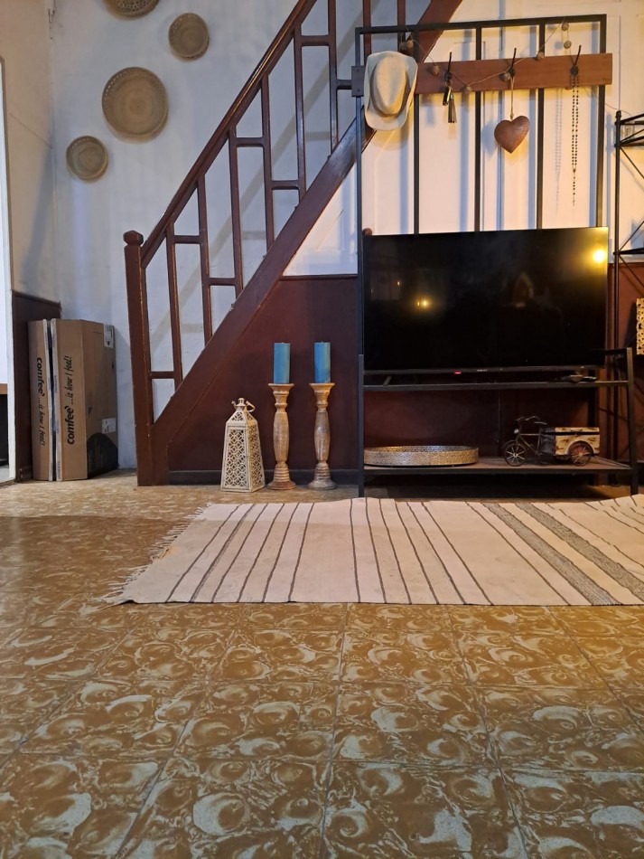Casa en venta 3 dormitorios, cochera y patio - Sexta Seccion, Ciudad de Mendoza