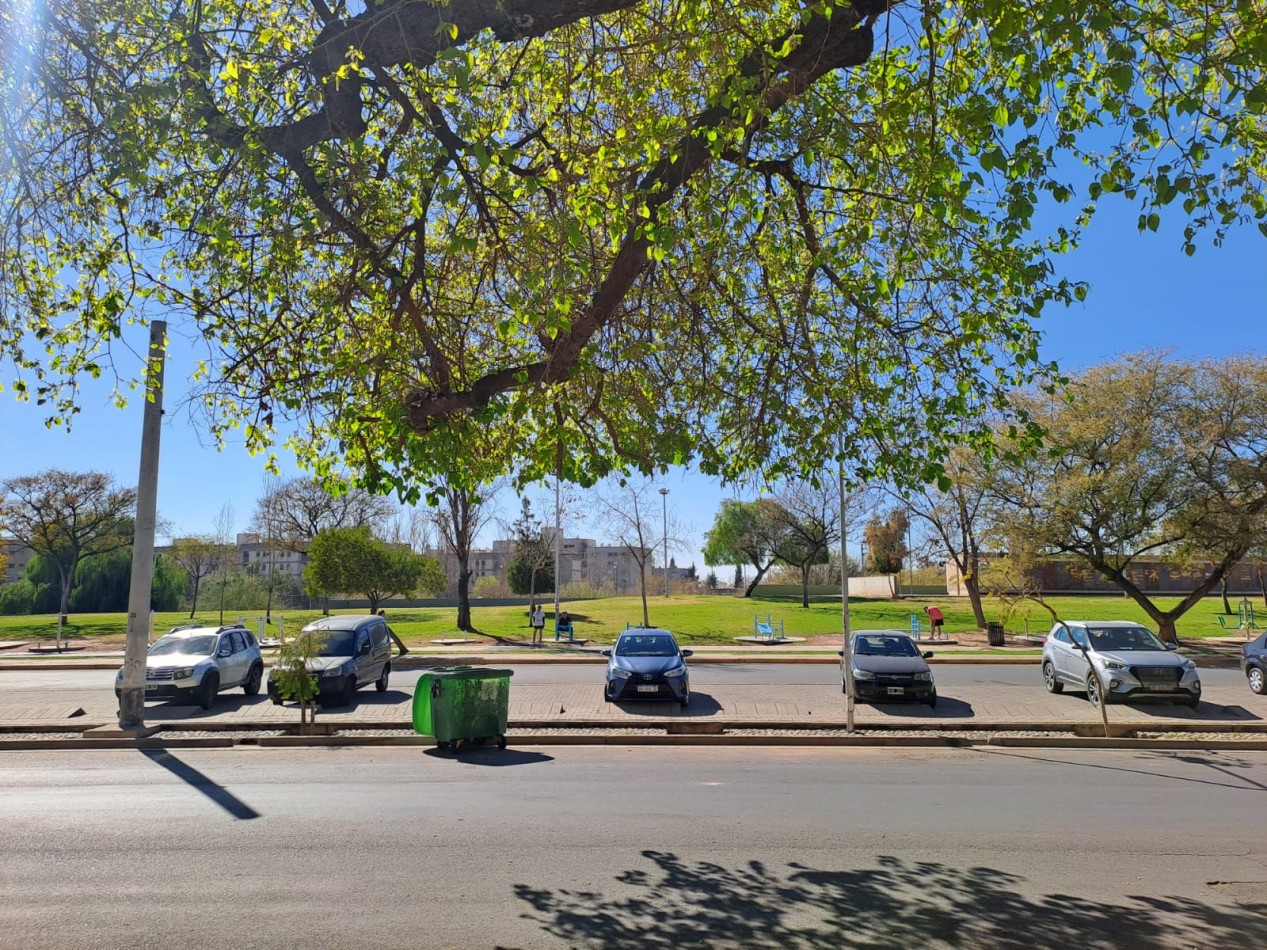 Departamento 2 dormitorios en venta frente al Parque Central - Apto credito y Airbnb - Ciudad de Mendoza