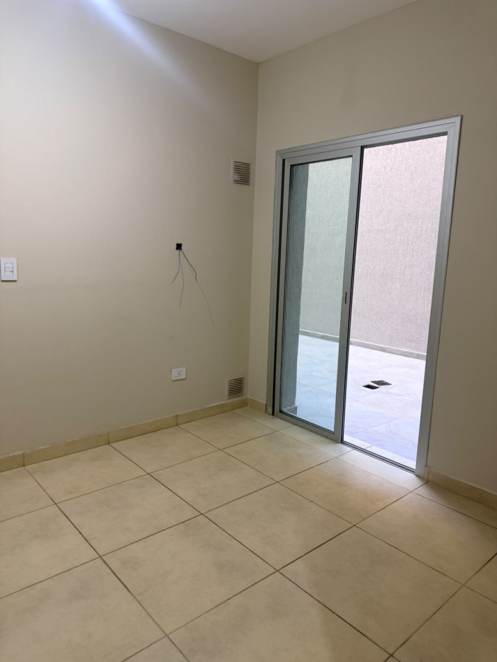Departamento en venta Godoy Cruz - A estrena - Planta Baja con patio - Edificio Via Beltran
