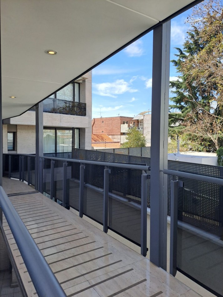 DUPLEX DE CATEGORIA EN ALQUILER | EDIFICIO UNIQUE - QUINTA SECCION