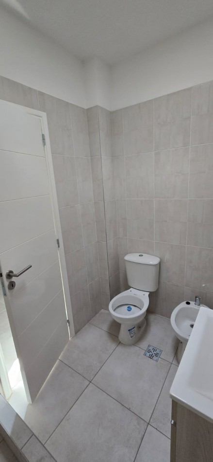 Departamento a estrenar en venta - 2 dormitorios, cochera y terraza - Rincon Veneto