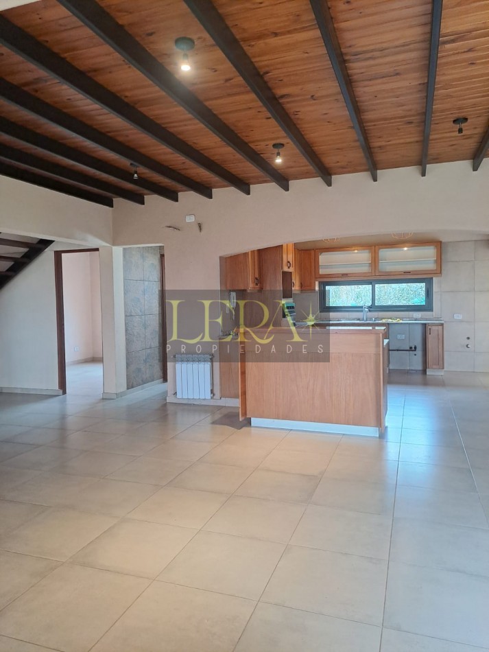 Casa de Categoria en Alquiler - Barrio Privado Cina Cina Norte - Guaymallen