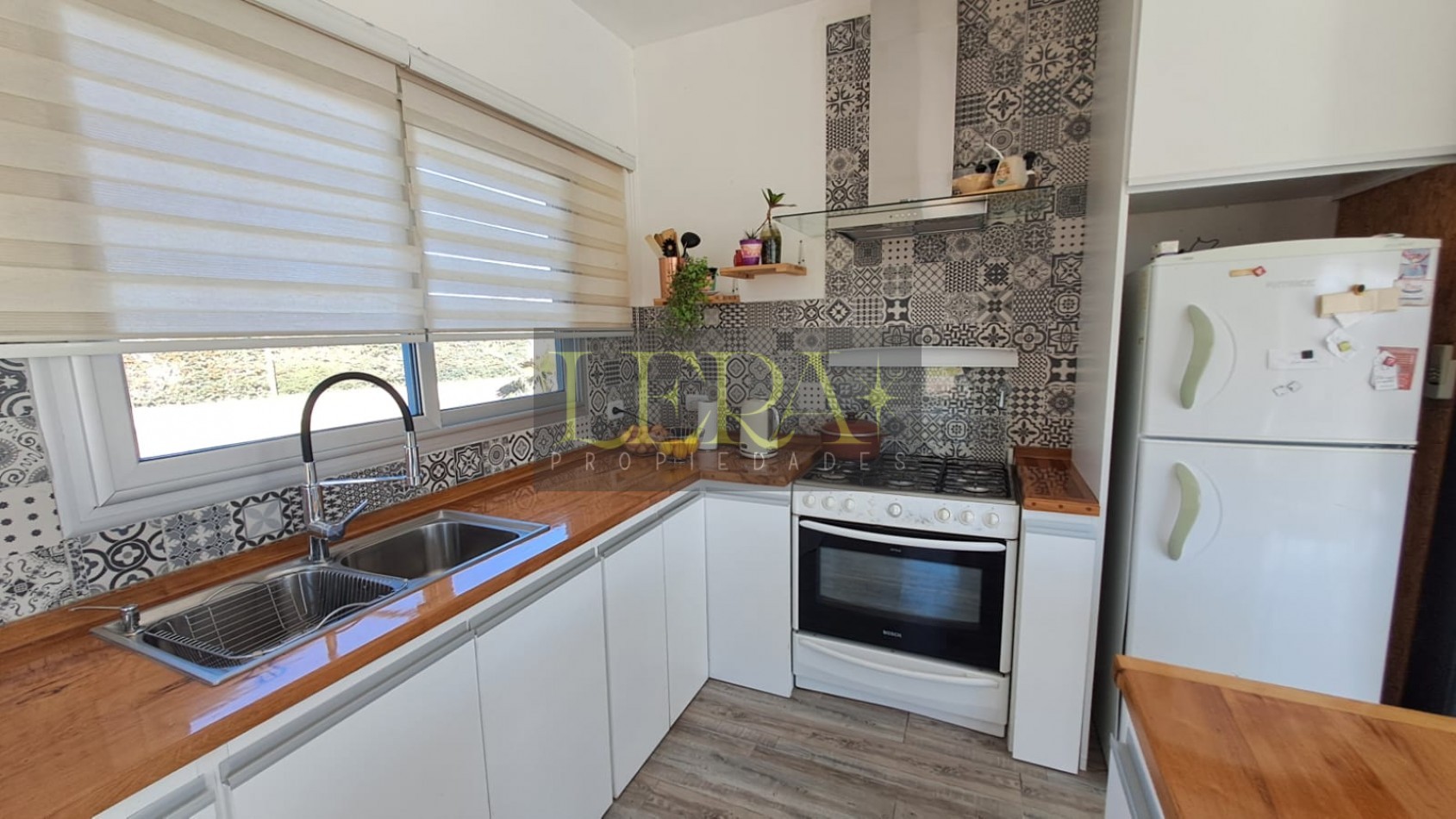 CASA EN VENTA CON 3 DORMITORIOS EN LAS COMPUERTAS LUJAN DE CUYO
