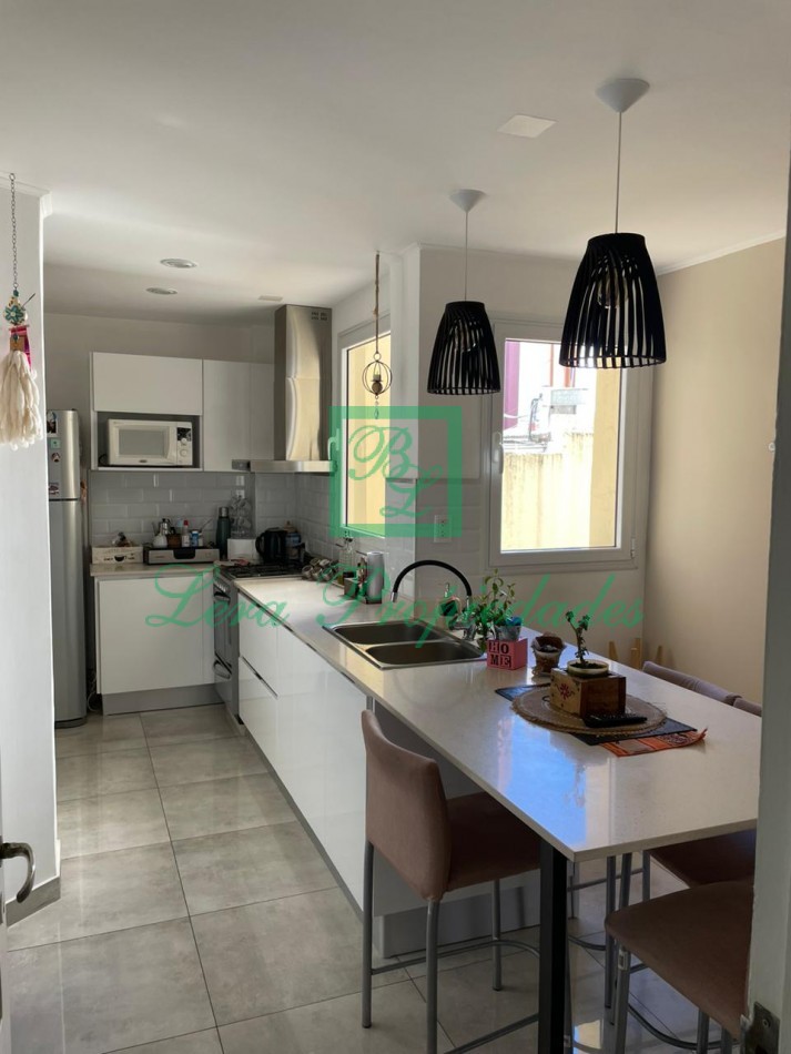 VENTA DEPARTAMENTO 4 AMBIENTES C/ESCRITORIO ZONA CENTRO
