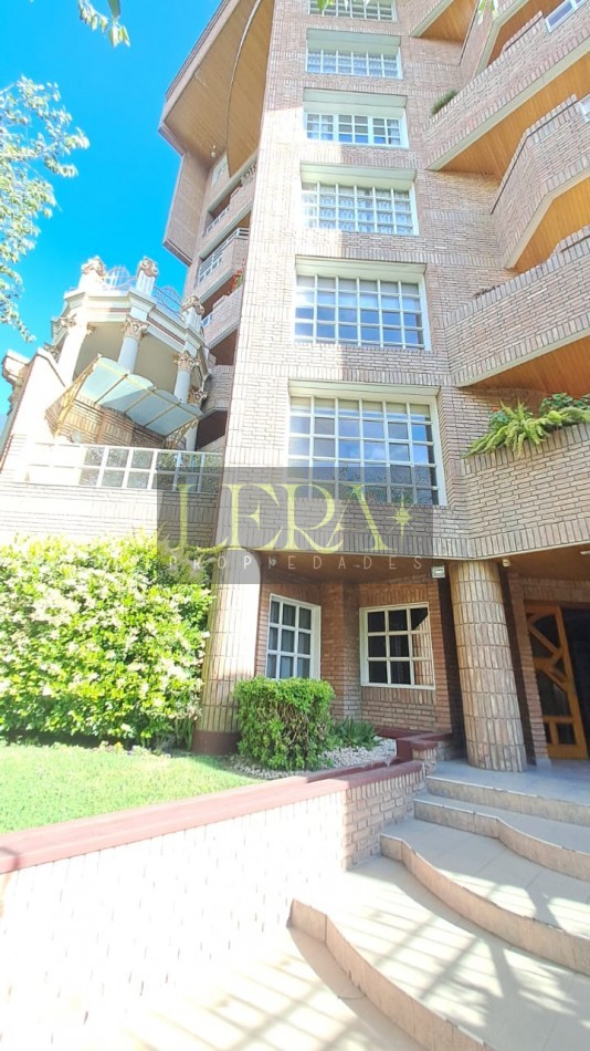 Departamento semipiso en alquiler sobre Av. Emilio Civit Ciudad de Mendoza