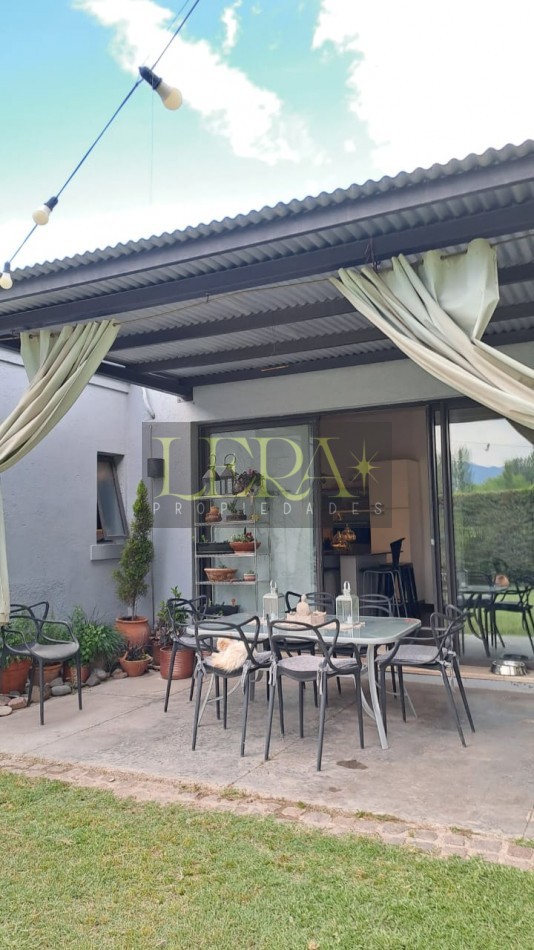Casa en Venta con 4 Dorm. en Chacras de Coria