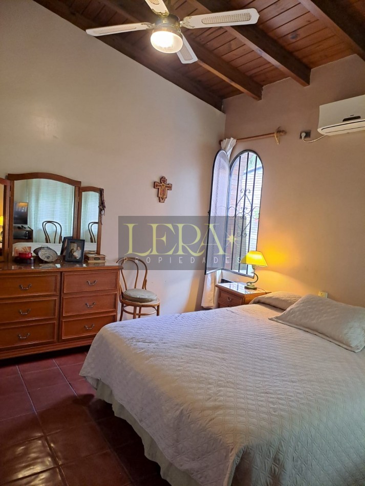 CASA EN VENTA CON 3 DORMITORIOS Y PISCINA EN LA SEXTA SECCION CIUDAD DE MENDOZA