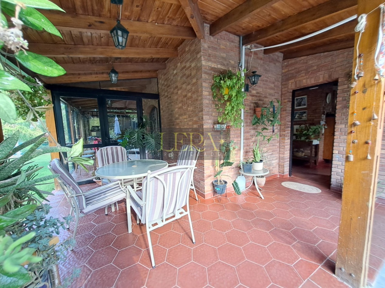 CASA EN VENTA CON 3 DORMITORIOS Y PISCINA EN LA SEXTA SECCION CIUDAD DE MENDOZA