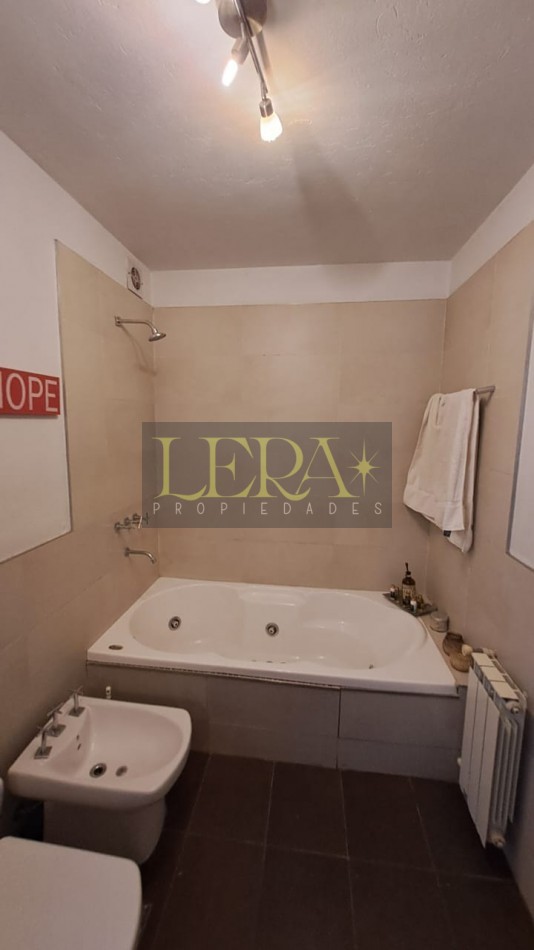 Casa en Venta con 4 Dorm. en Chacras de Coria