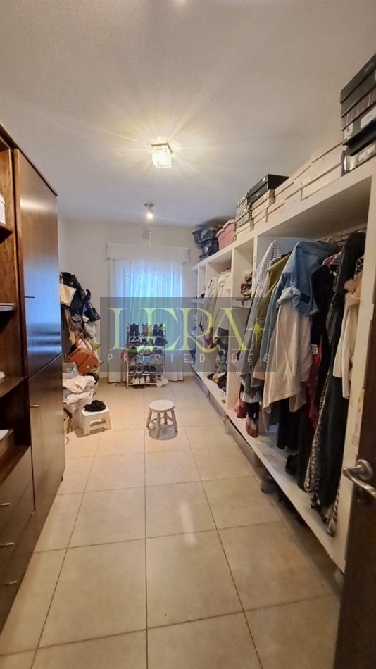 Casa en Venta con 4 Dorm. en Chacras de Coria