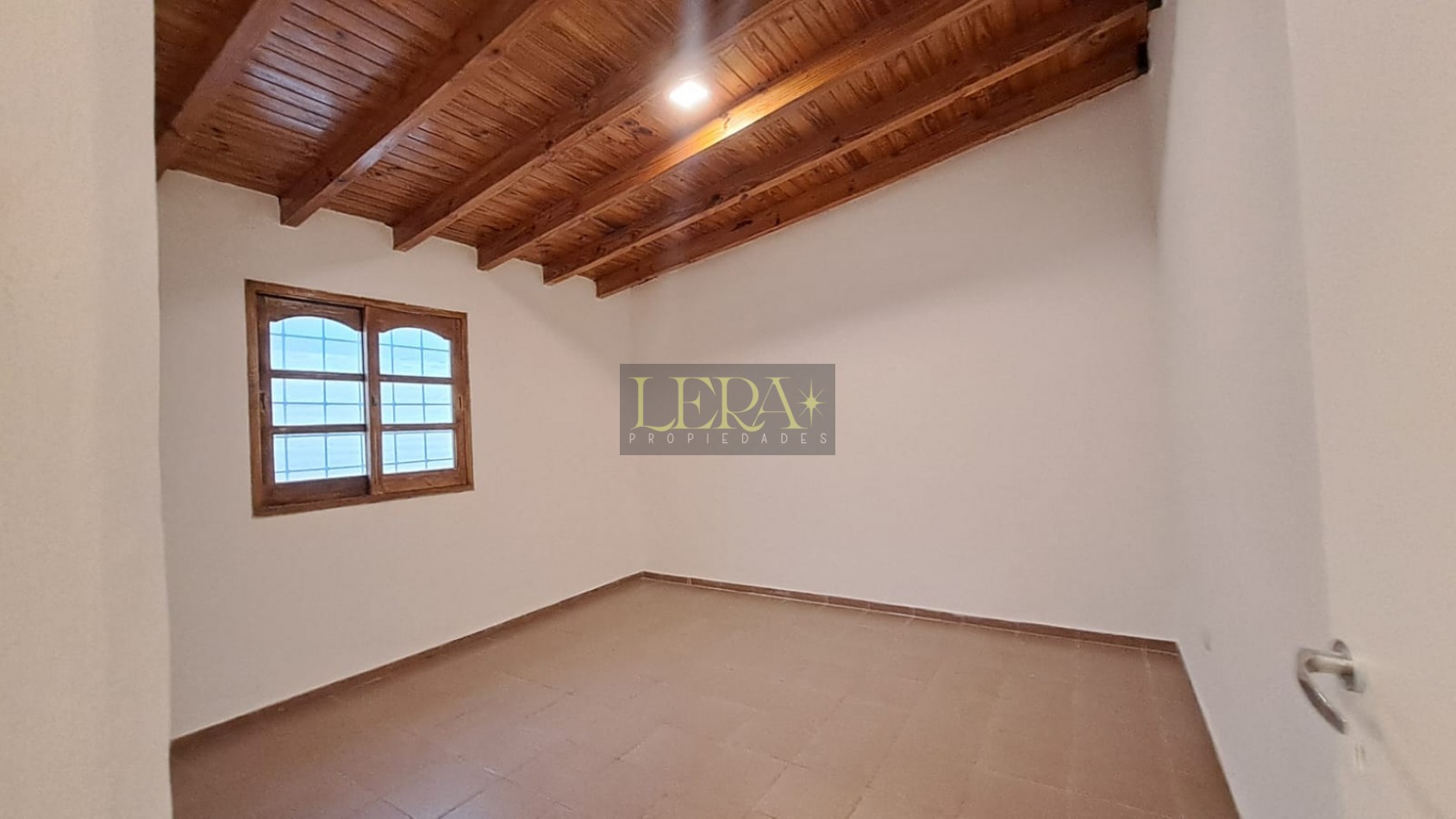 CASA C/ DEPARTMENTO EN VENTA EN PERDRIEL LUJAN DE CUYO