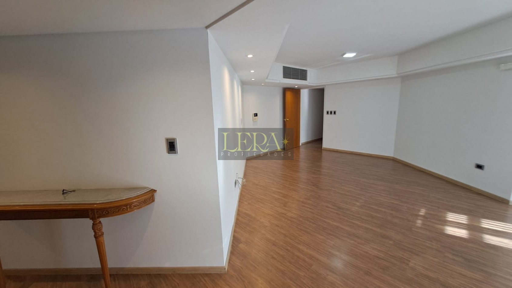 Departamento semipiso en alquiler sobre Av. Emilio Civit Ciudad de Mendoza