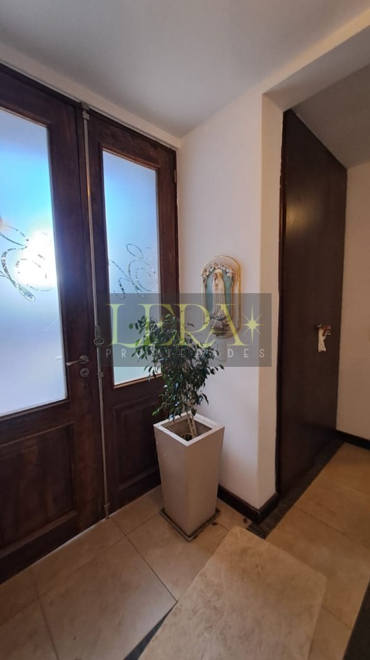 Casa en Venta con 4 Dorm. en Chacras de Coria