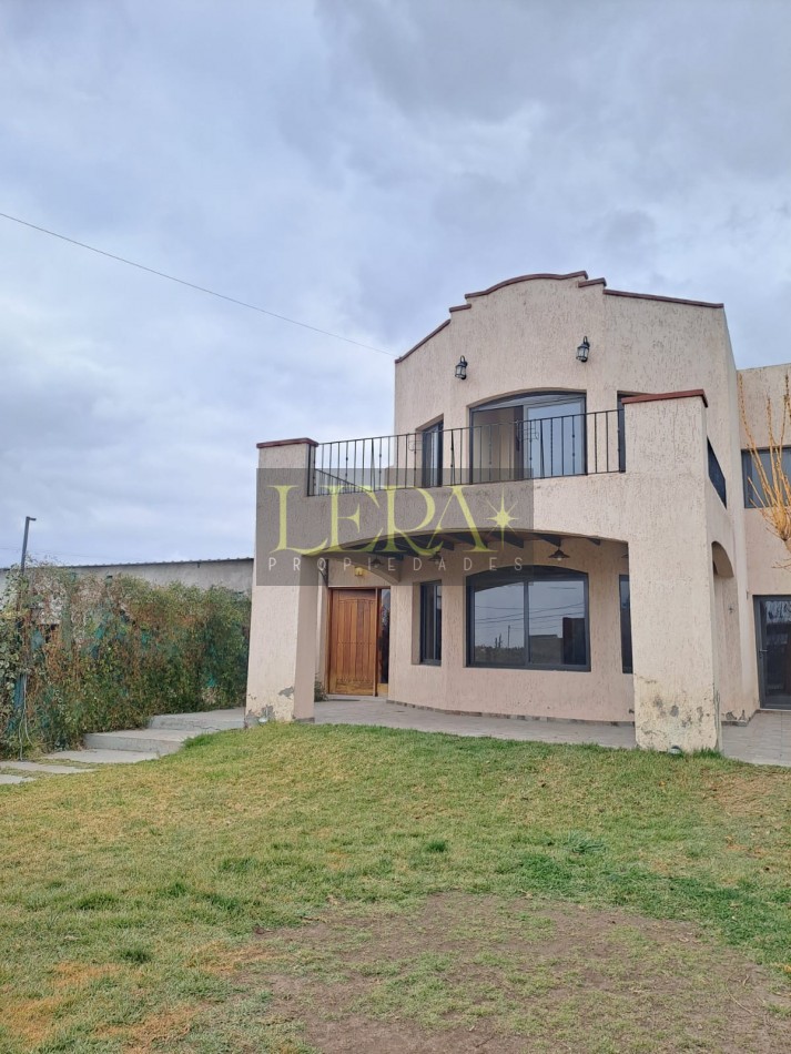 Casa de Categoria en Alquiler - Barrio Privado Cina Cina Norte - Guaymallen