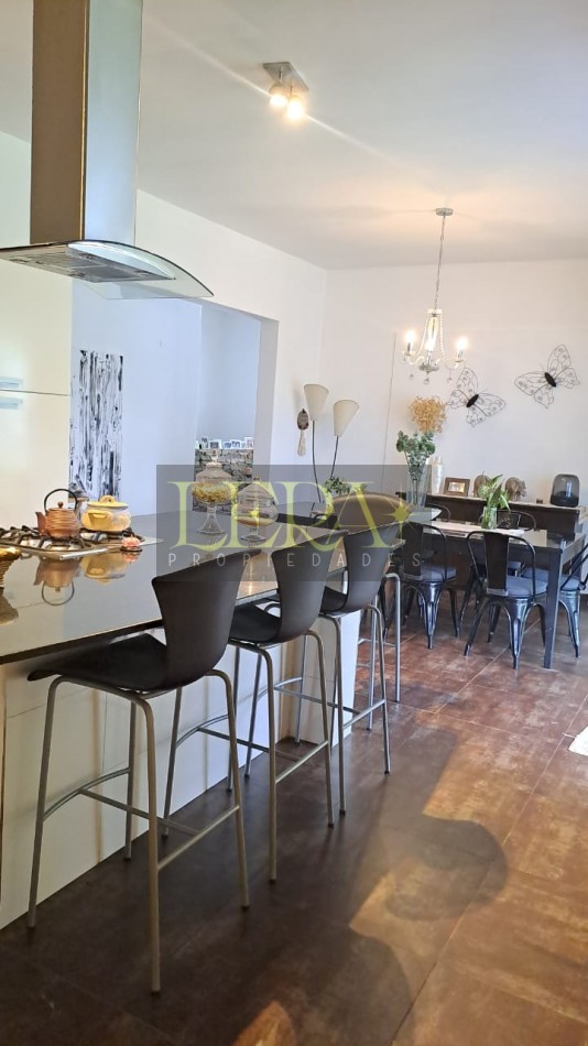 Casa en Venta con 4 Dorm. en Chacras de Coria