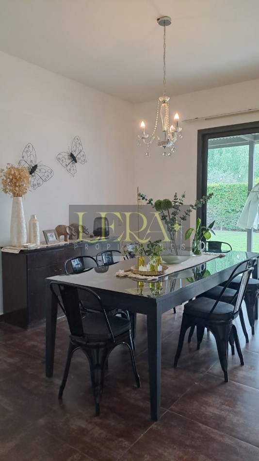 Casa en Venta con 4 Dorm. en Chacras de Coria